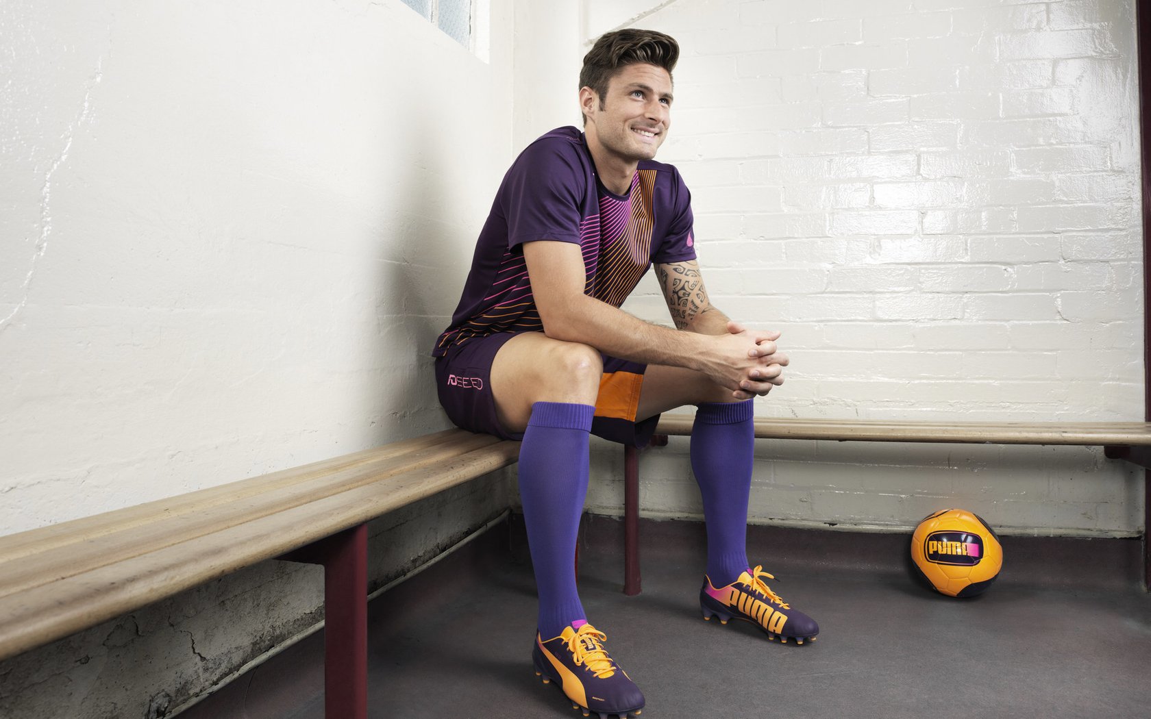 跨界统治力，从独行侠大胜到贝恩F1争冠接管，诠释何为赛场唯一性